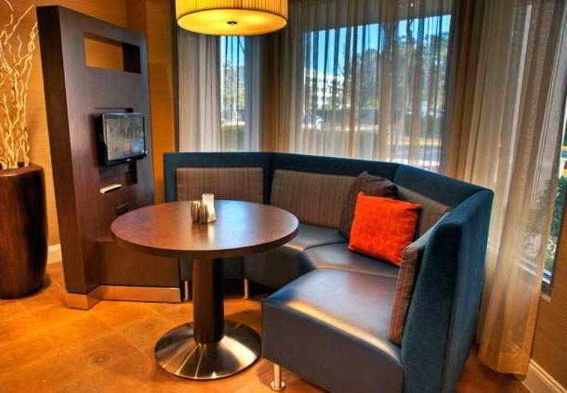 Hotel Courtyard Memphis East/Bill Morris Parkway Restaurant photo