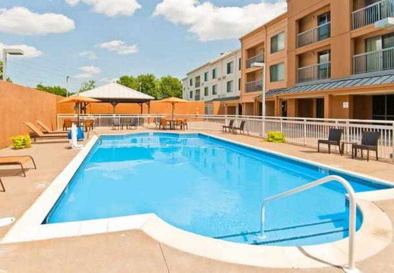 Hotel Courtyard Memphis East/Bill Morris Parkway Extérieur photo