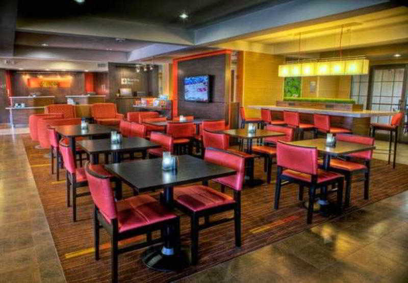 Hotel Courtyard Memphis East/Bill Morris Parkway Restaurant photo