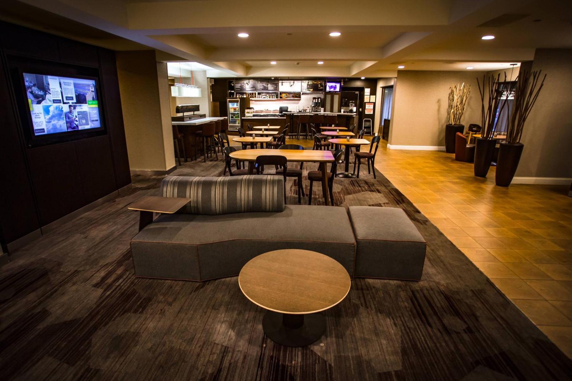 Hotel Courtyard Memphis East/Bill Morris Parkway Extérieur photo