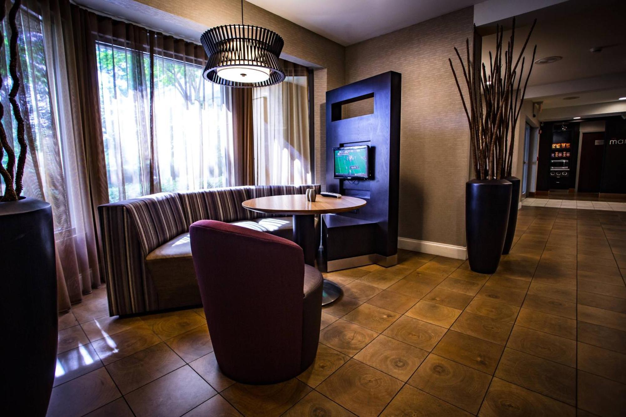 Hotel Courtyard Memphis East/Bill Morris Parkway Extérieur photo