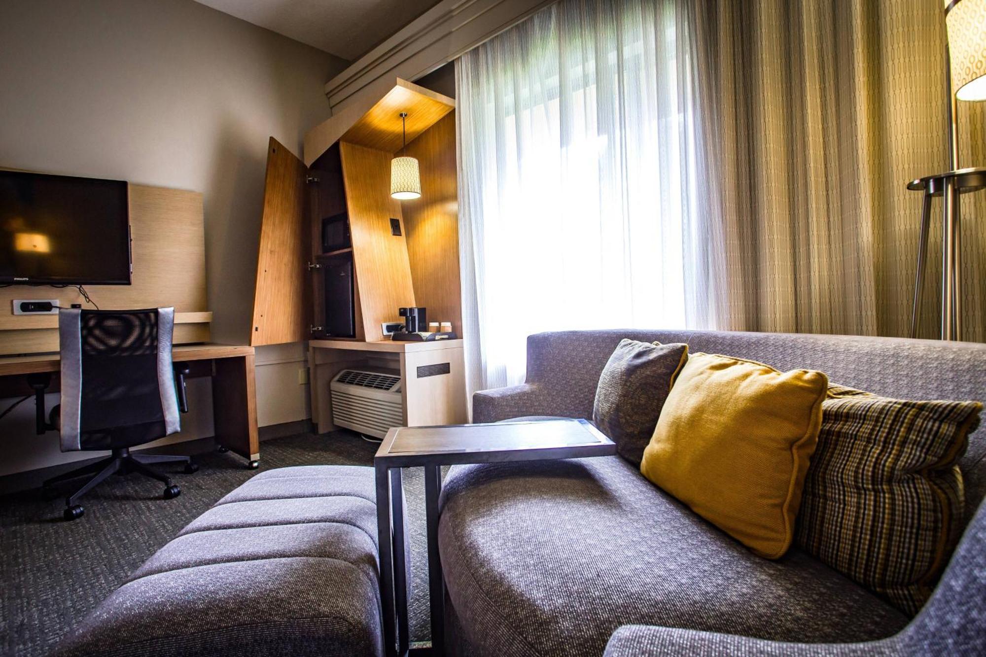 Hotel Courtyard Memphis East/Bill Morris Parkway Extérieur photo
